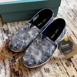 TOMS Alpagrata Navy Repreve Distressed Washed Canvas